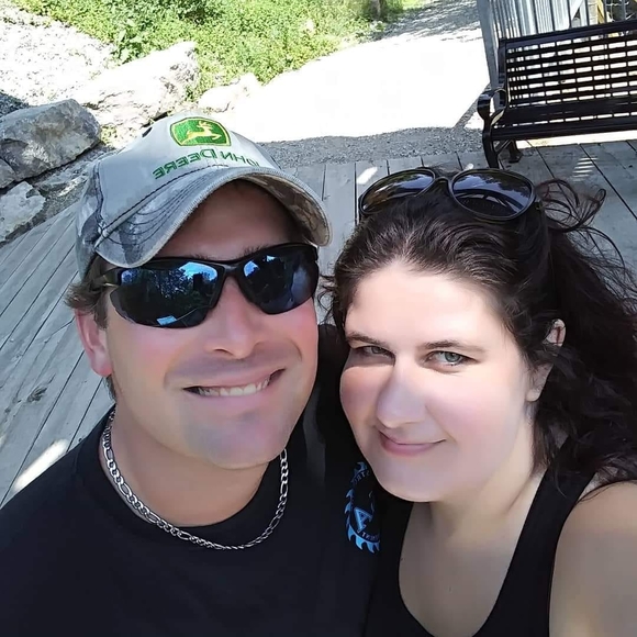 Meet your Posher, Lori - Picture 1 of 1